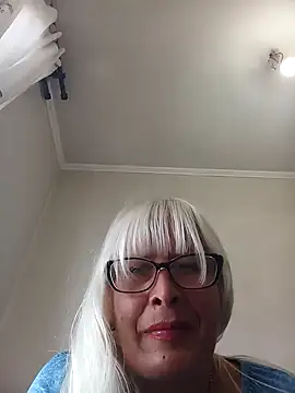 Snapshot of Rousmk1 chatting on 11, 12, 2024 Rousmk1 online show from 11, 12, 2024