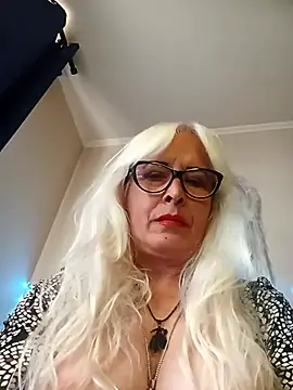 Snapshot of Rousmk1 chatting on 19, 10, 2025 Rousmk1 online show from 19, 10, 2025