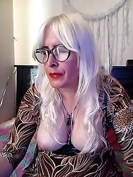 Snapshot of Rousmk1 chatting on 11, 10, 2025 Rousmk1 online show from 11, 10, 2025