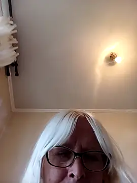 Snapshot of Rousmk1 chatting on 2, 12, 2024 Rousmk1 online show from 2, 12, 2024