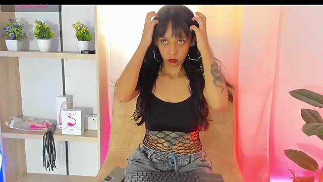 ladynemesis online show from 17, 1, 2025