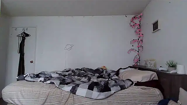 Kittyymaze1 online show from 10, 6, 2026