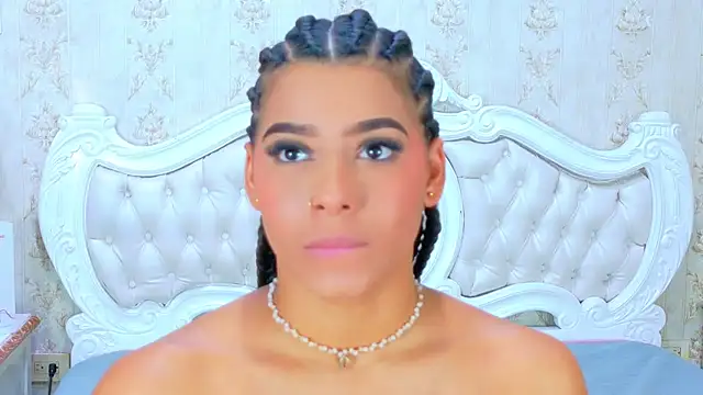 TiaraRosse online show from 26, 11, 2025