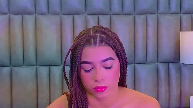 TiaraRosse online show from 8, 2, 2026