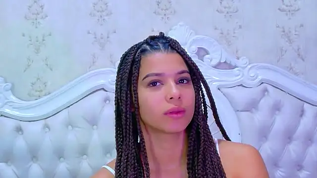 TiaraRosse online show from 4, 2, 2026