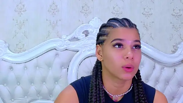 TiaraRosse online show from 22, 11, 2025