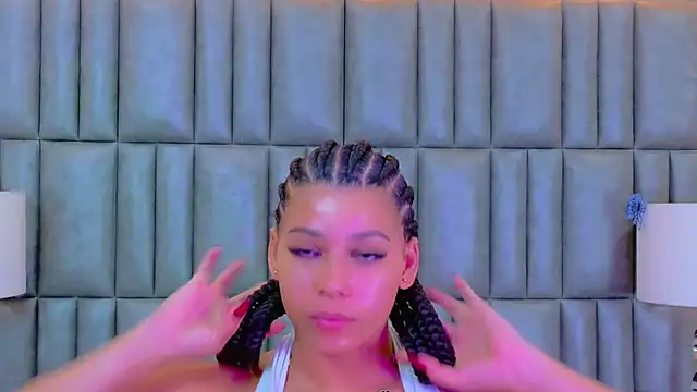 TiaraRosse online show from 14, 3, 2026