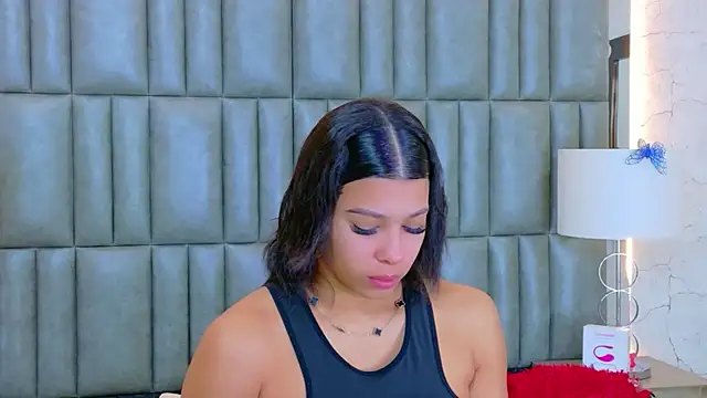 TiaraRosse online show from 2, 3, 2026