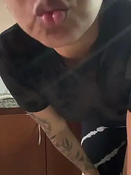 Cafeziitha02 online show from 5, 12, 2025