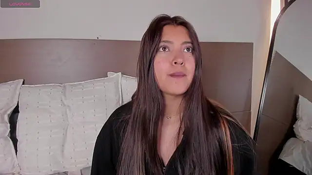Rebeca Williams  online show from 3, 6, 2026