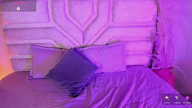 Rebeca Williams  online show from 11, 11, 2025