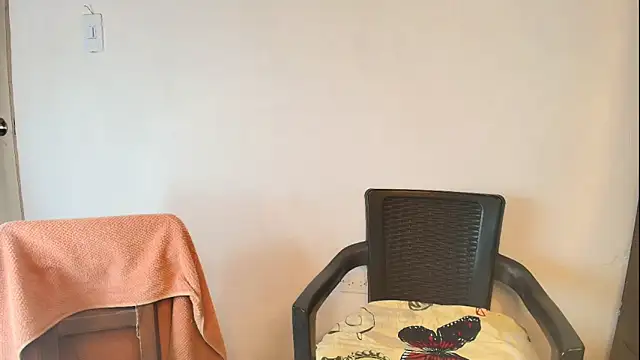 Oh Tique online show from 30, 10, 2025