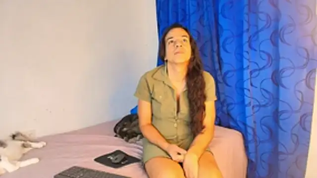 Oh Tique online show from 2, 11, 2025