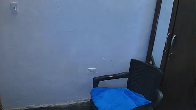 Oh Tique online show from 21, 10, 2025