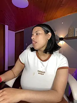 Isabella boobd online show from 26, 1, 2025