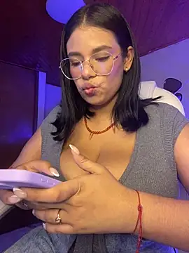Snapshot of Isabella_boobd chatting on 6, 5, 2026 Isabella boobd online show from 6, 5, 2026