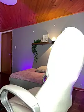 Isabella boobd online show from 25, 1, 2025