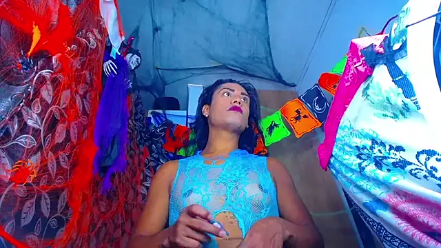 Snapshot of Ts_veryhot chatting on 7, 10, 2025 Ts veryhot online show from 7, 10, 2025