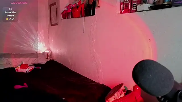 kittenlizz online show from 2, 5, 2026