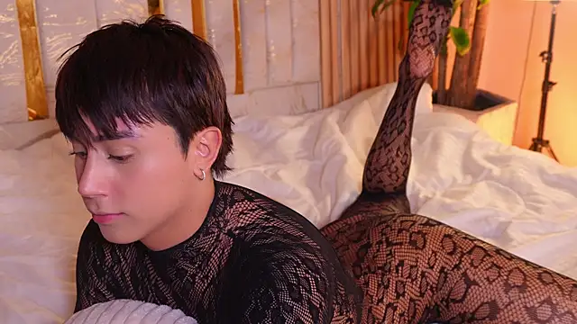 Snapshot of SweetHanson chatting on 22, 10, 2025 SweetHanson online show from 22, 10, 2025