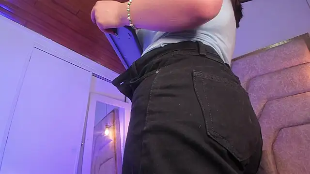 Snapshot of EmaJames25 chatting on 18, 2, 2026 EmaJames25 online show from 18, 2, 2026