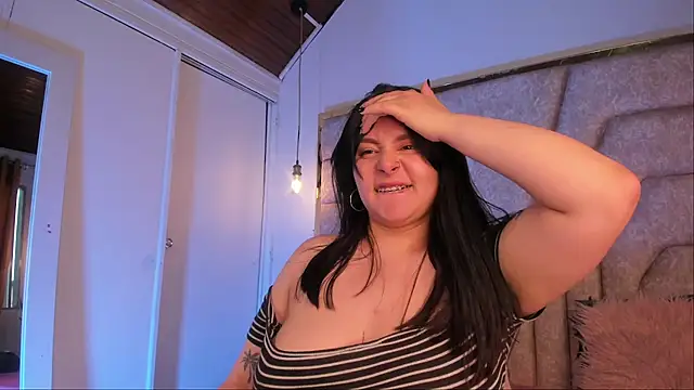 EmaJames25 online show from 5, 12, 2025