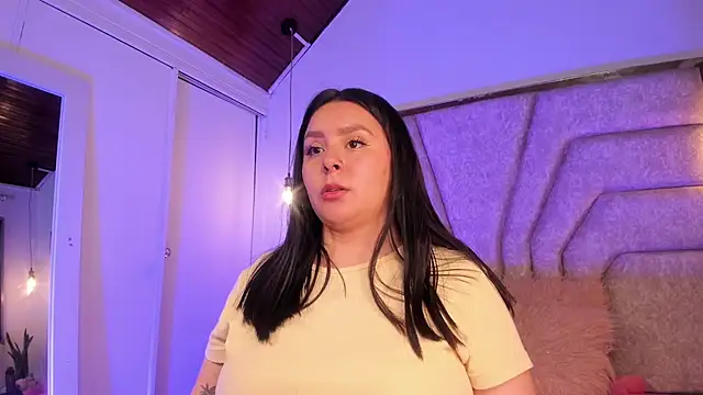 EmaJames25 online show from 21, 11, 2025