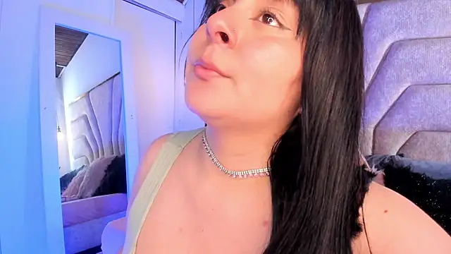 EmaJames25 online show from 12, 9, 2025