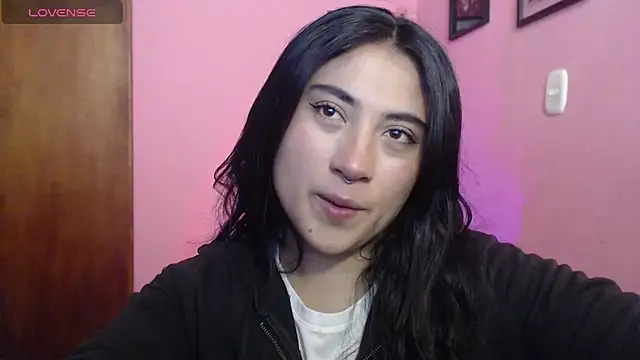 Snapshot of bunnyemilyrose36 chatting on 5, 11, 2025 bunnyemilyrose36 online show from 5, 11, 2025