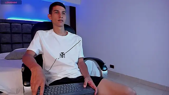 Aaron Scoot online show from 18, 3, 2026