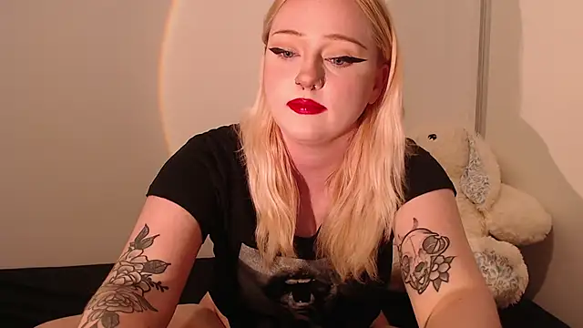 chloe levine online show from 10, 9, 2025