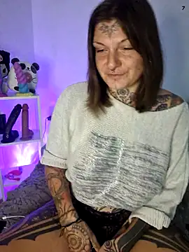 lizzardqueeen online show from 8, 11, 2025