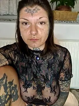 lizzardqueeen online show from 23, 11, 2025