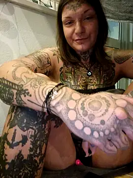 lizzardqueeen online show from 19, 10, 2025