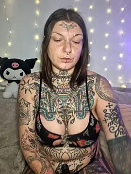 lizzardqueeen online show from 7, 2, 2026