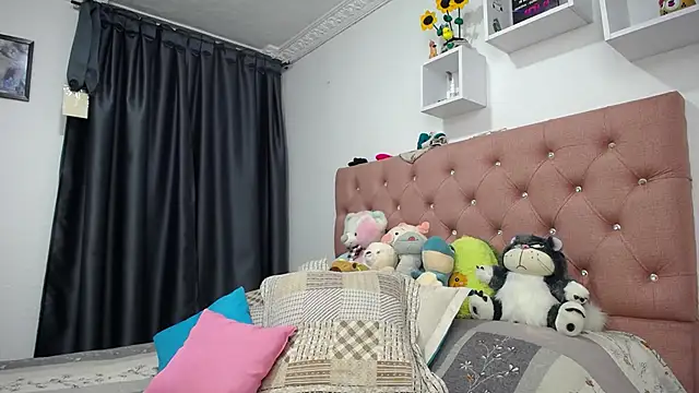 Soffy-brooks online show from 6, 10, 2025