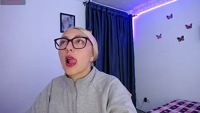 Soffy-brooks online show from 28, 4, 2026