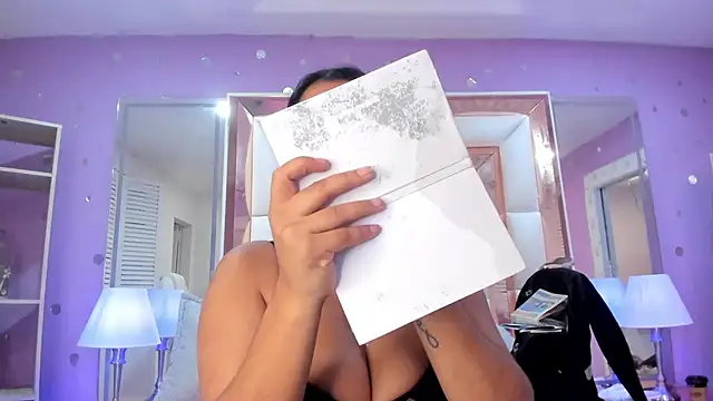 scarlette 15  online show from 17, 4, 2026