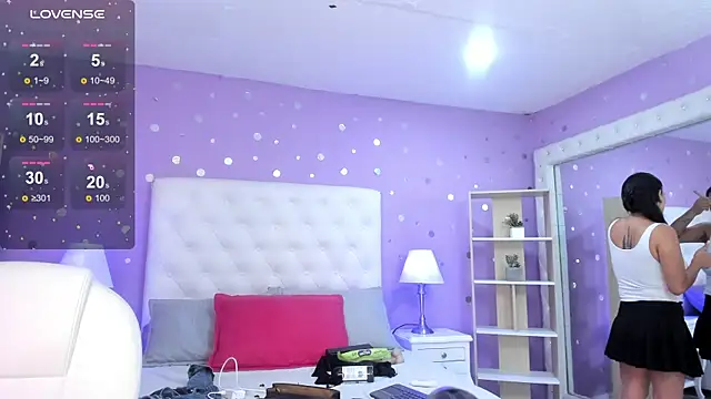 scarlette 15  online show from 13, 9, 2025