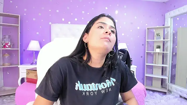 scarlette 15  online show from 9, 1, 2026