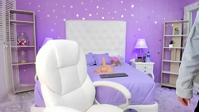 scarlette 15  online show from 15, 1, 2026