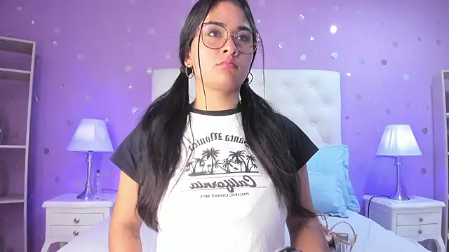 Snapshot of scarlette_15_ chatting on 12, 2, 2026 scarlette 15 online show from 12, 2, 2026