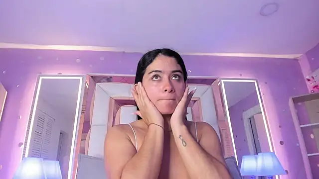 scarlette 15  online show from 7, 7, 2026