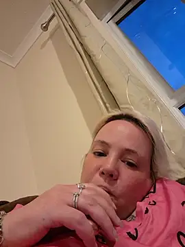 Bigbustedcurvylady online show from 15, 5, 2026