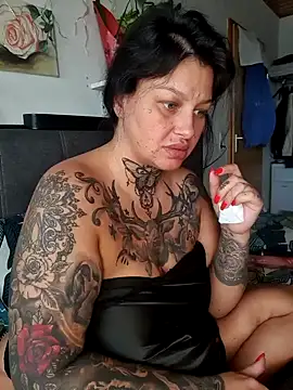 Anna Adrian tatto online show from 17, 12, 2024