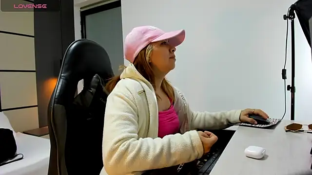 alma fenix online show from 20, 3, 2026