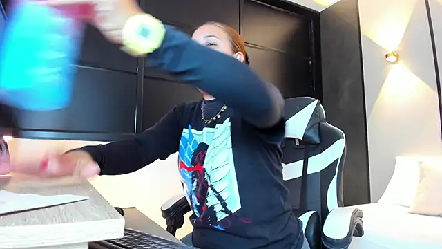 alma fenix online show from 15, 10, 2025