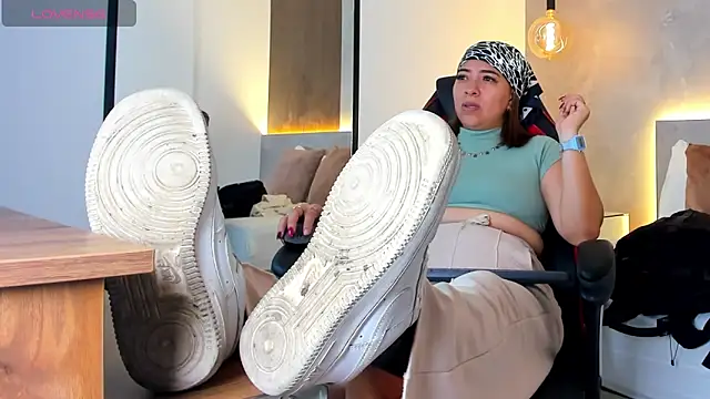 alma fenix online show from 25, 10, 2025