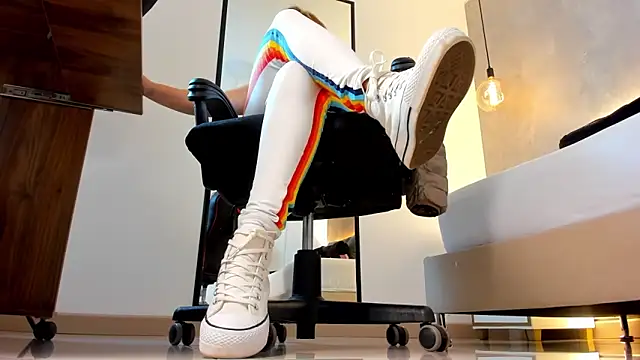 alma fenix online show from 21, 11, 2025