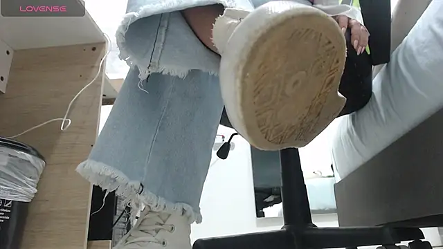 alma fenix online show from 14, 3, 2025